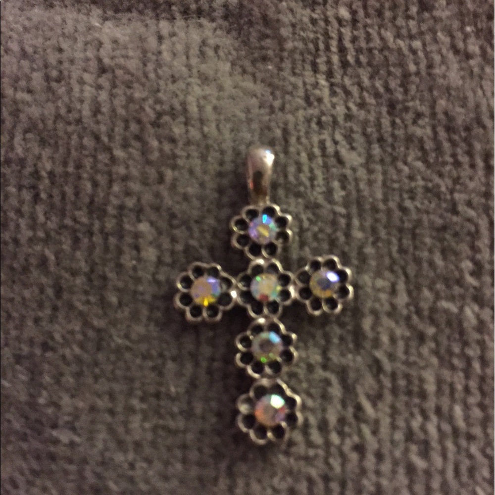 Crystal cross