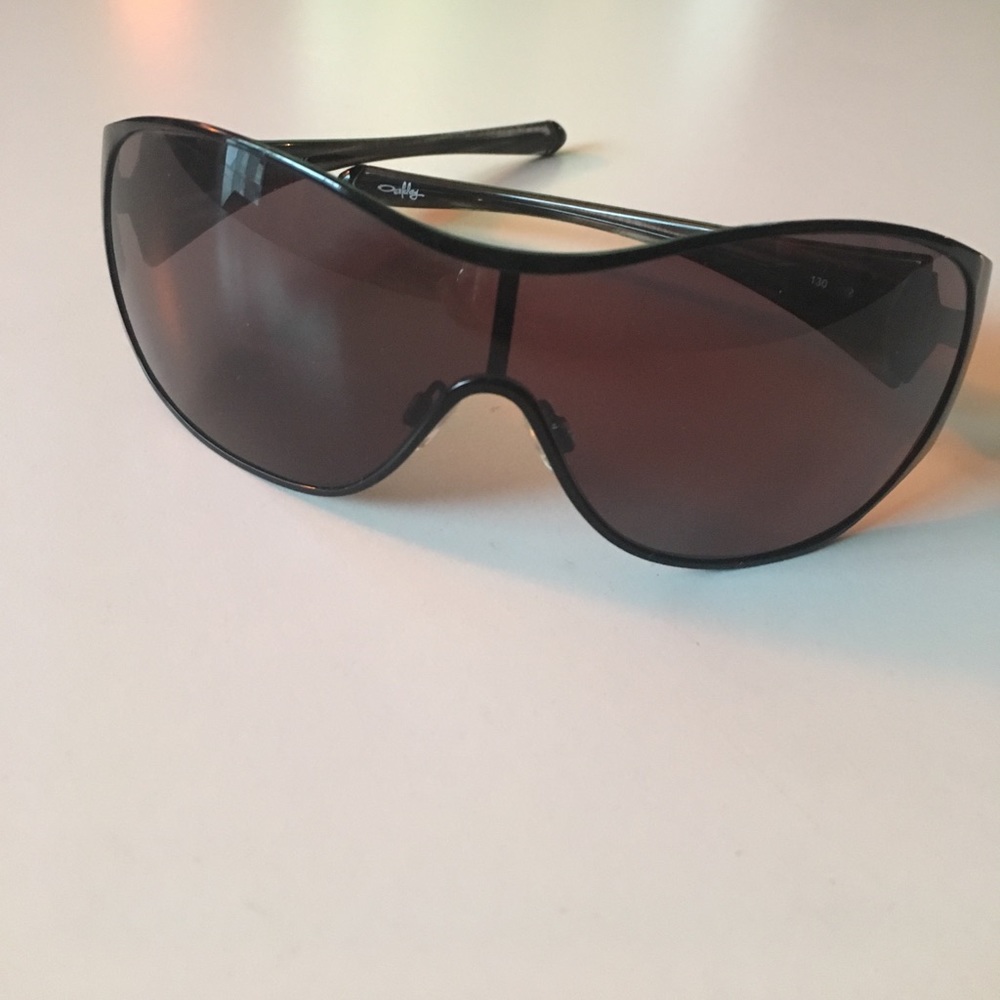 Oakley BREATHLESS sunglasses