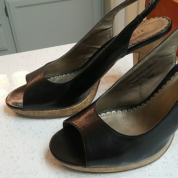 Unlisted. Black Platform Heel - Picture 3 of 7