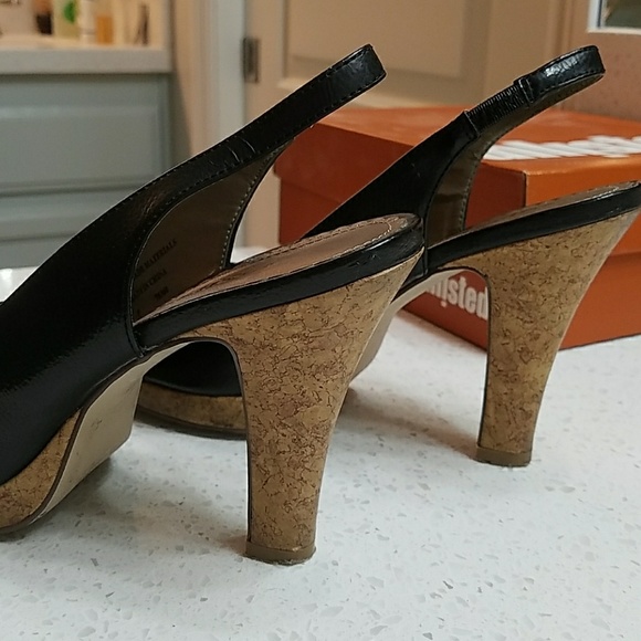 Unlisted. Black Platform Heel - Picture 4 of 7