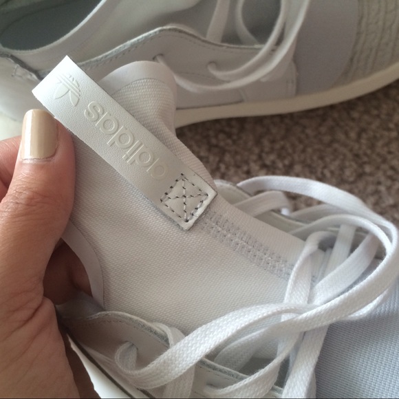 Adidas shoes - Picture 6 of 8