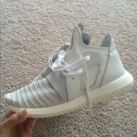 Adidas shoes - Picture 8 of 8