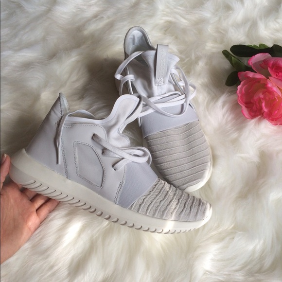 Adidas shoes - Picture 2 of 8