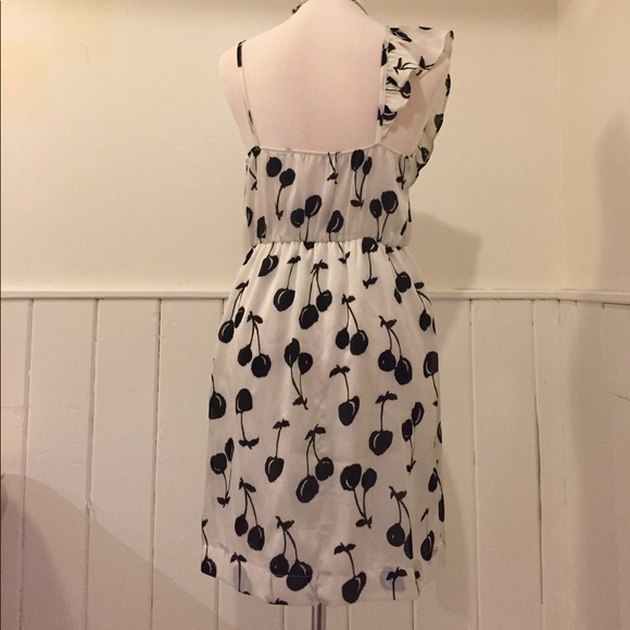 Cherry Dress - Picture 7 of 8