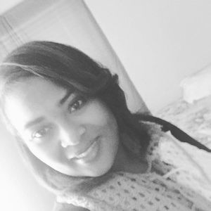 Meet your Posher, Adrianne