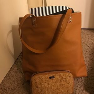 All around town tote (Wallet not included)