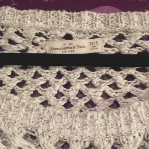 Abercrombie and fitch sweater - Picture 4 of 4