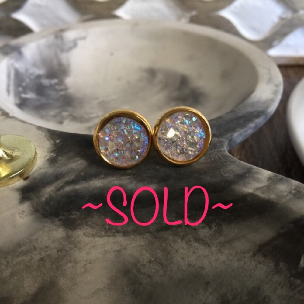 ✨HOST PICK ✨ Druzy Earrings - Picture 2 of 6