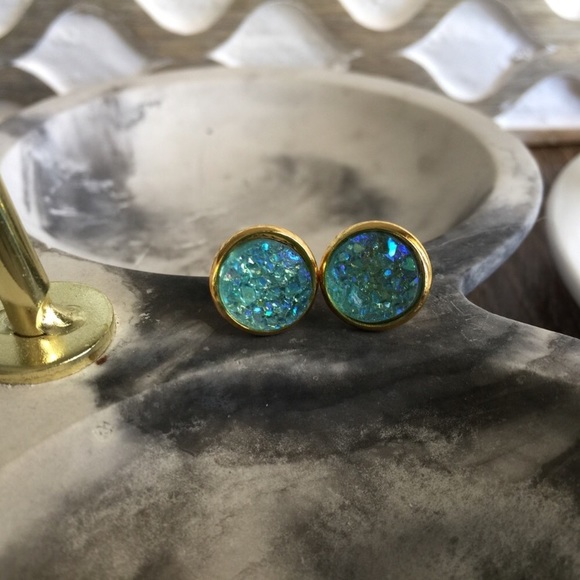 ✨HOST PICK ✨ Druzy Earrings - Picture 3 of 6