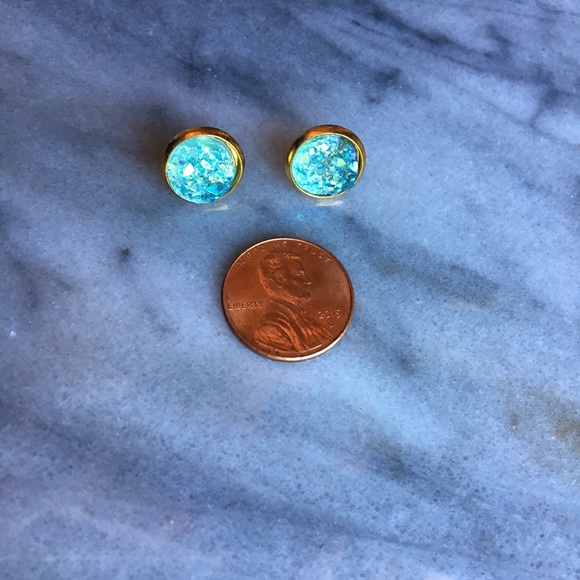 ✨HOST PICK ✨ Druzy Earrings - Picture 6 of 6