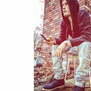 Meet your Posher, Dakota