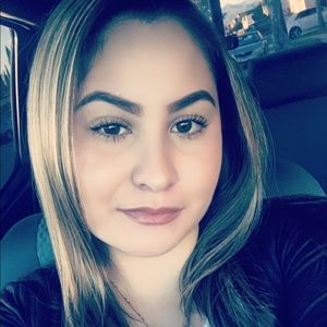 Meet your Posher, Thania