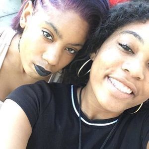 Meet your Posher, Ambur