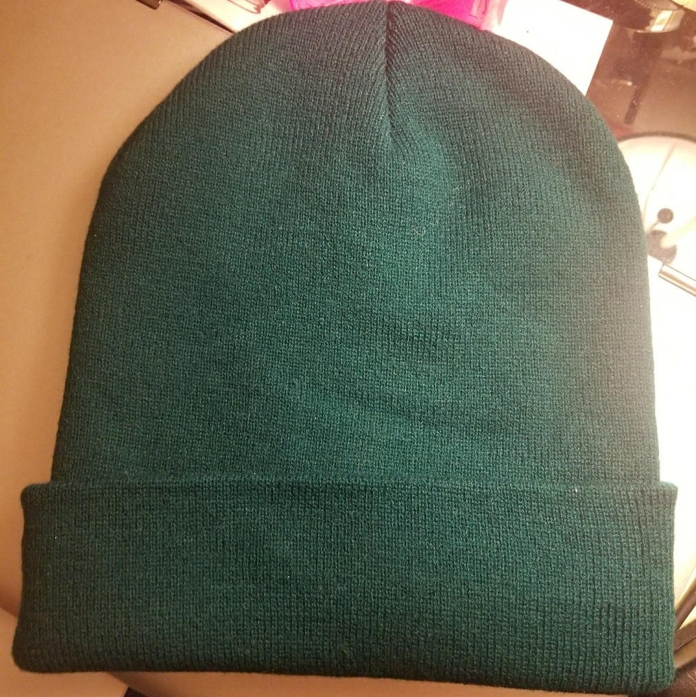 🌿SOLD🌿Evergreen/Pine green beanie