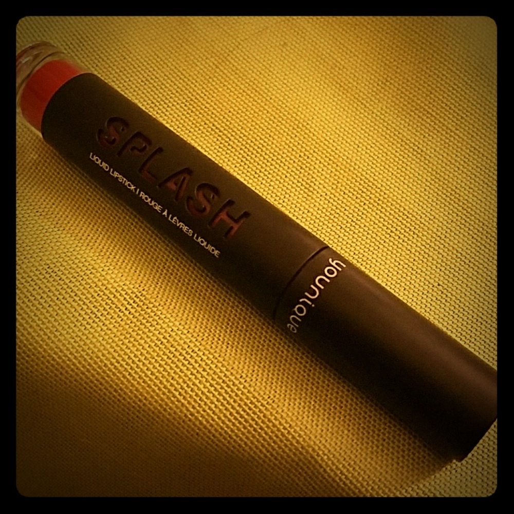 Younique Splash Liquid Lipstick *Sizzling*