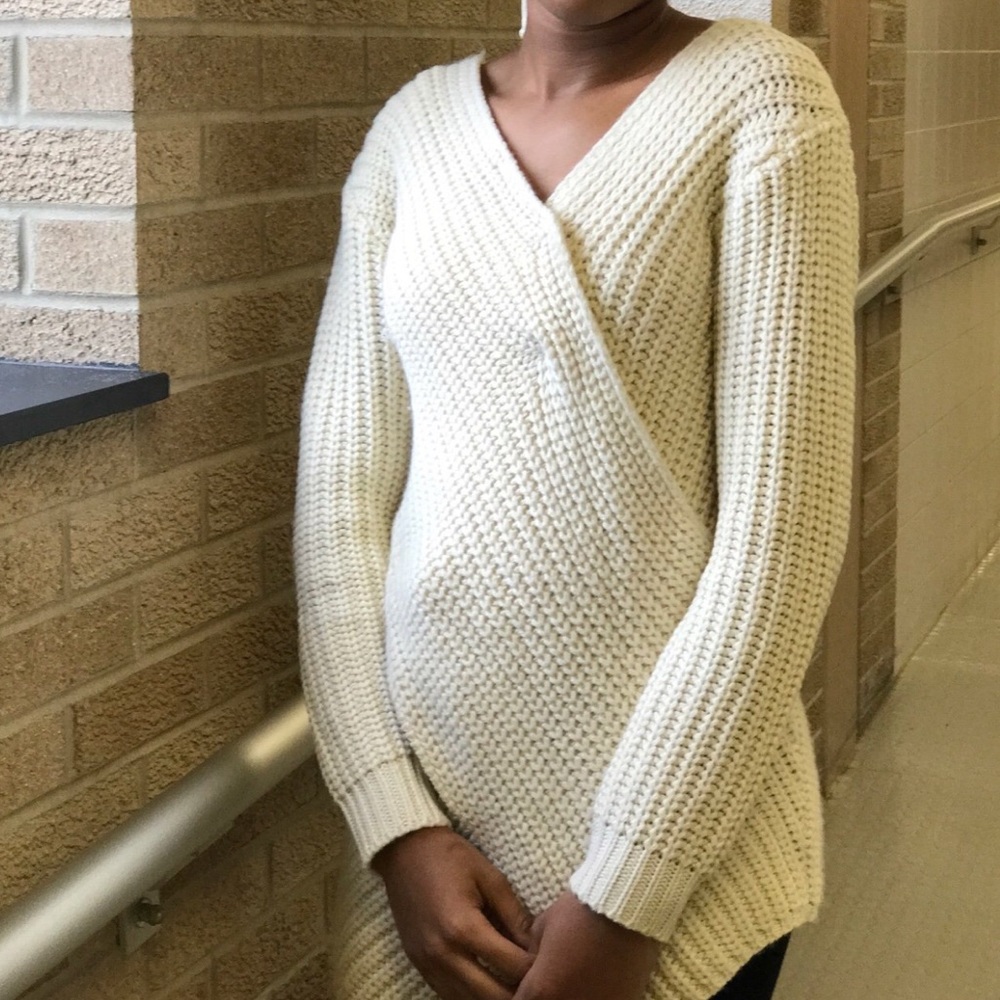 Wrap-Around Thick Sweater