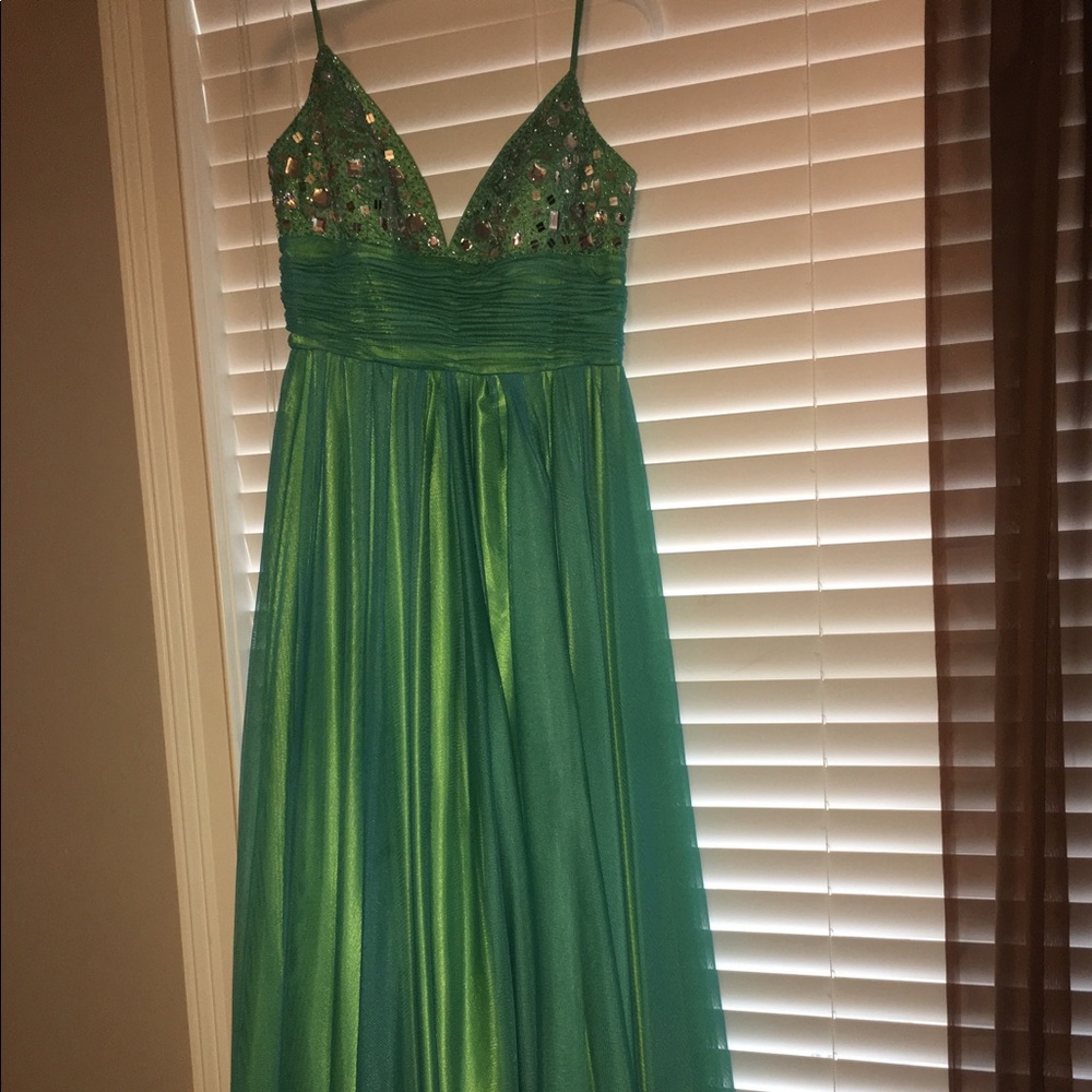 Long dress (Prom or evening/ party dress) - Picture 4 of 4