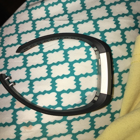 Fit Bit - Picture 3 of 6