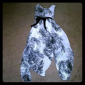 Sleeveless summer dress w/ asymmetric bottom