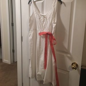 White maternity dress- large