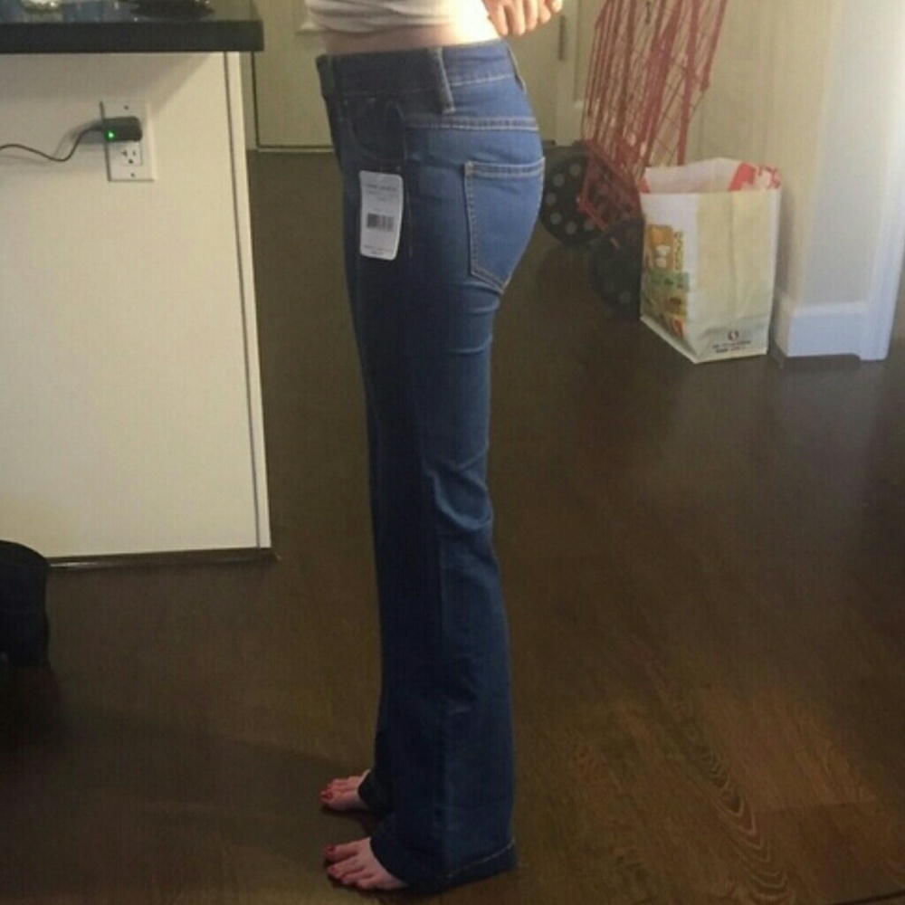 ❗️SOLD OUT❗️FREE PEOPLE Flare Denim Jeans - Picture 7 of 8