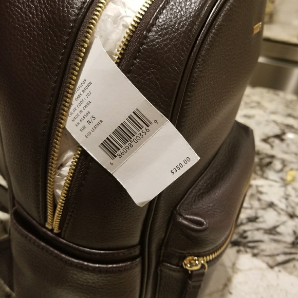 DKNY - Picture 3 of 3