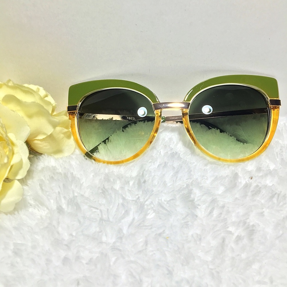 "Oh Kitty" Retro Cat Eye Sunglasses