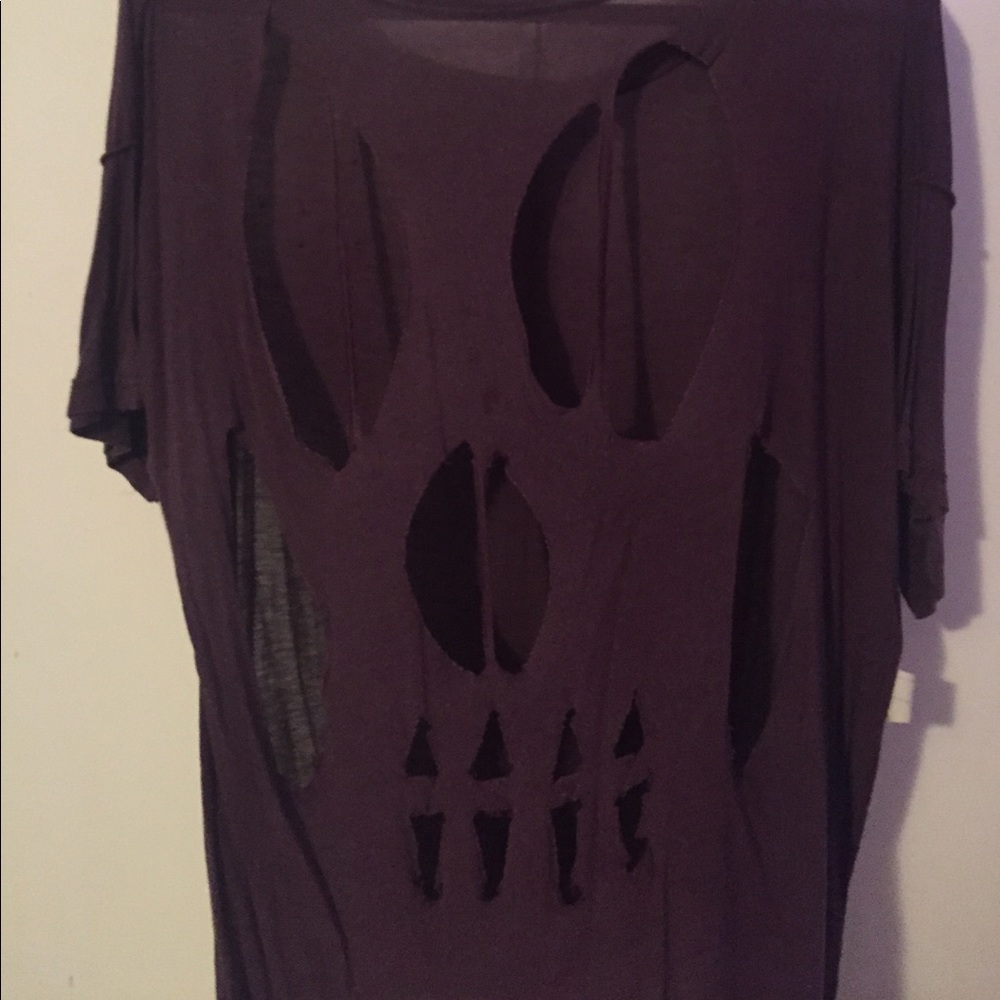 Brandy Melville skull top