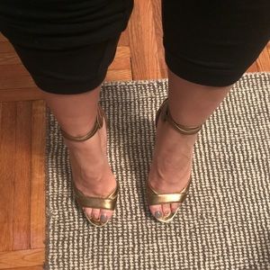 Max Studio Shoes - Gold platform sandals Max Studio Shoes - Gold platform sandals