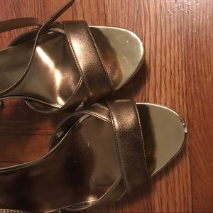 Max Studio Shoes - Gold platform sandals Max Studio Shoes - Gold platform sandals