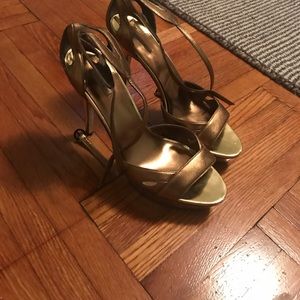 Max Studio Shoes - Gold platform sandals Max Studio Shoes - Gold platform sandals
