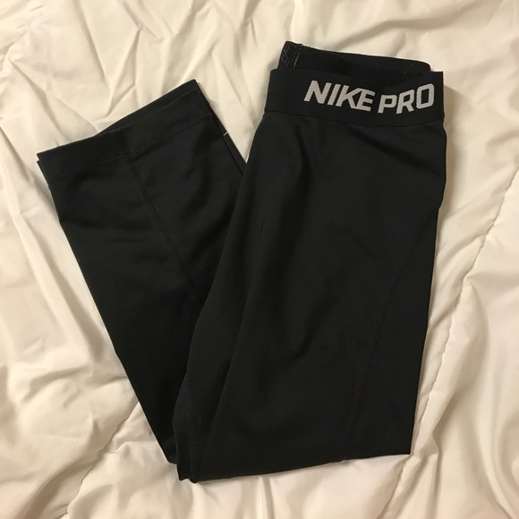 Nike Pants - Nike Pro Capris