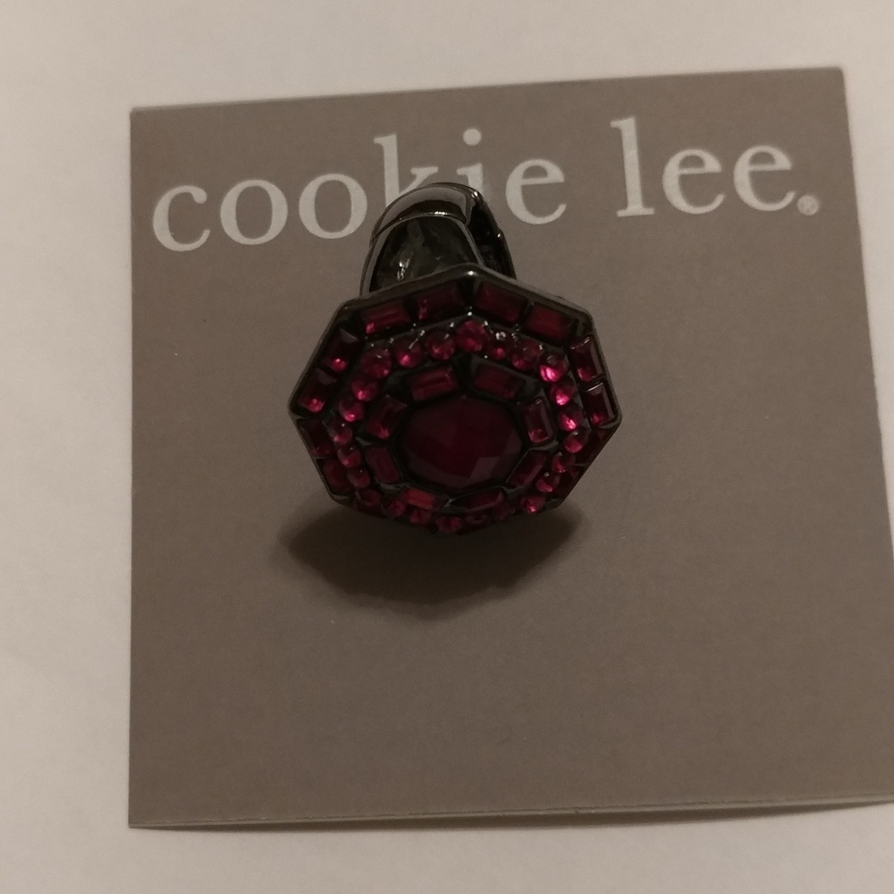 Ring - Picture 2 of 2