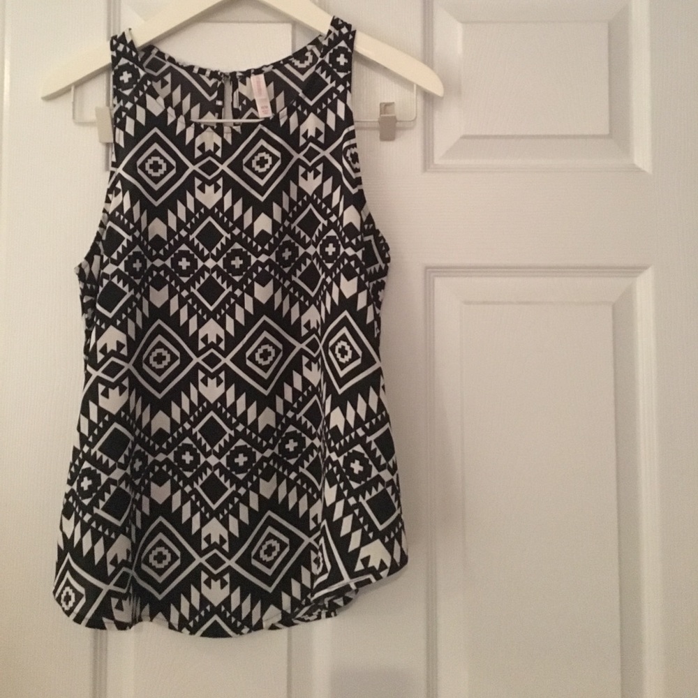 Sleeveless blouse