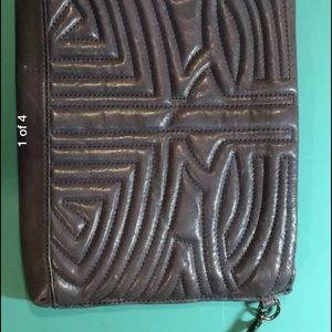 Isabella Fiorequilted leather  clutch