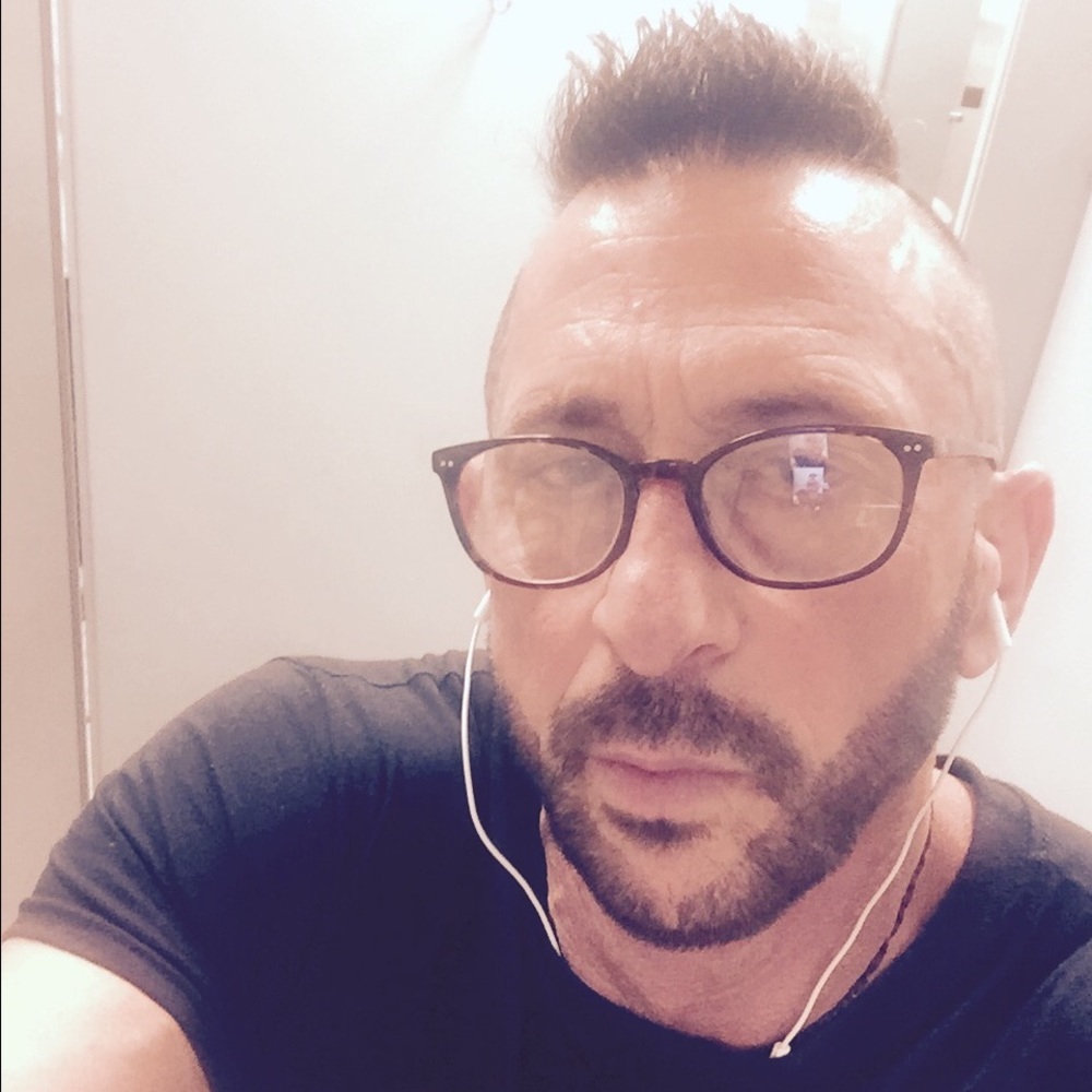 Meet your Posher, Luis