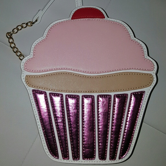 (SOLD)Cupcake Bag - Picture 2 of 5
