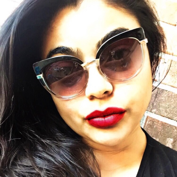 "Donna" Retro Cat Eye Sunglasses - Picture 2 of 4