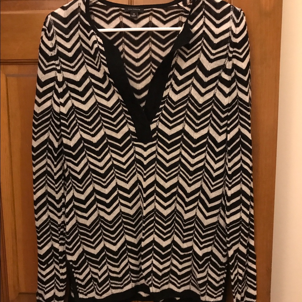 Ann Taylor shirt black n white geometric print