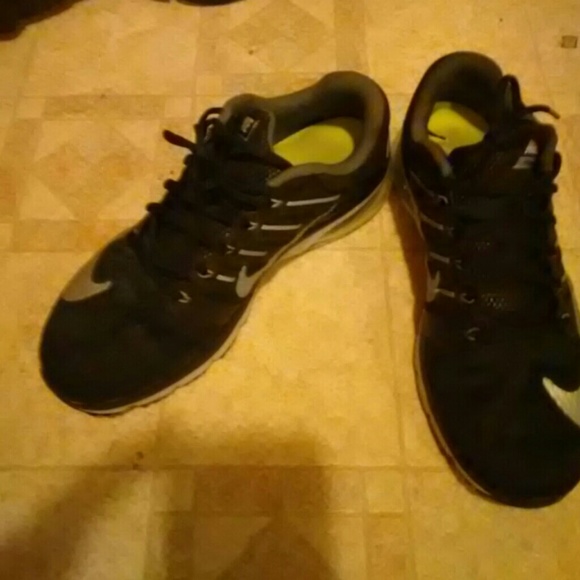 Nike air max 2015.originaly 175.00 asking 100/o.b. - Picture 2 of 3