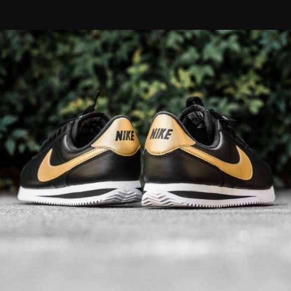 NWOB NIKE CORTEZ BASIC LEATHER MENS SIZE 11.5 - Picture 3 of 8