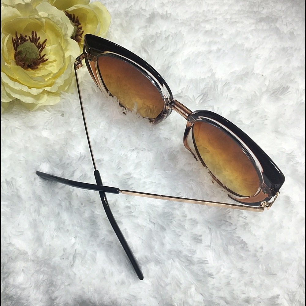"Midge" Retro Cat Eye Sunglasses - Picture 2 of 5