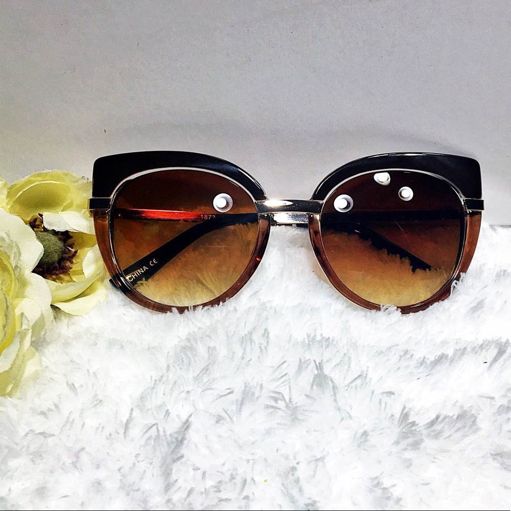 "Midge" Retro Cat Eye Sunglasses - Picture 3 of 5