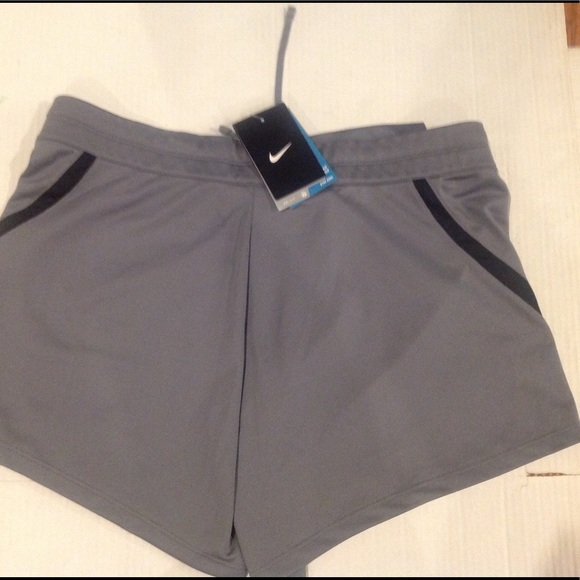 ❌SOLD❌NIKE DRI-FIT SHORTS (Sz L) - Picture 3 of 7