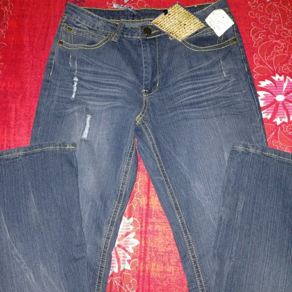 NWT soft n stretchy jeans / size 10