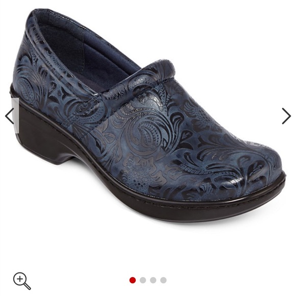 yuu shoes 33 yuu shoes nwobt yuu bethanee slip on clogs size yuu shoes 33 yuu shoes nwobt yuu bethanee slip on clogs size