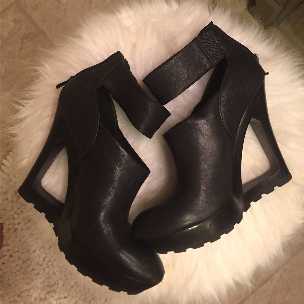BCBG black wedges