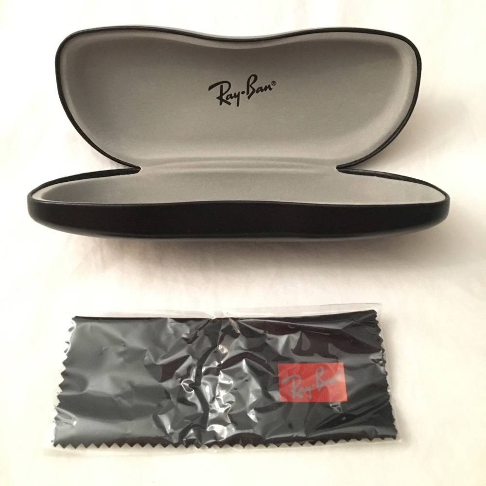 RAY-BAN black glasses case with brand new cloth