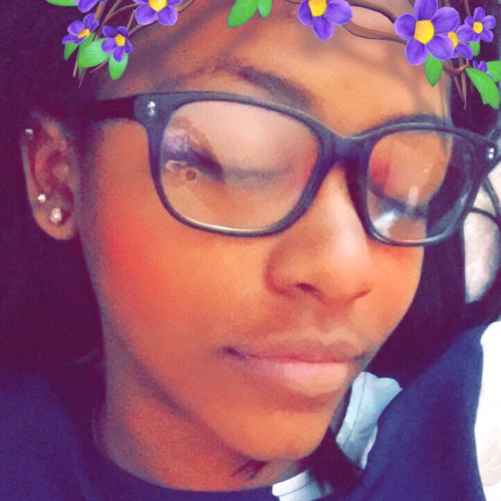 Meet your Posher, Cayla