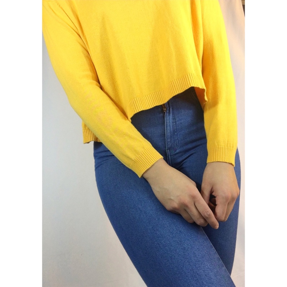 🌹ZARA Mustard Crop Sweater🌹